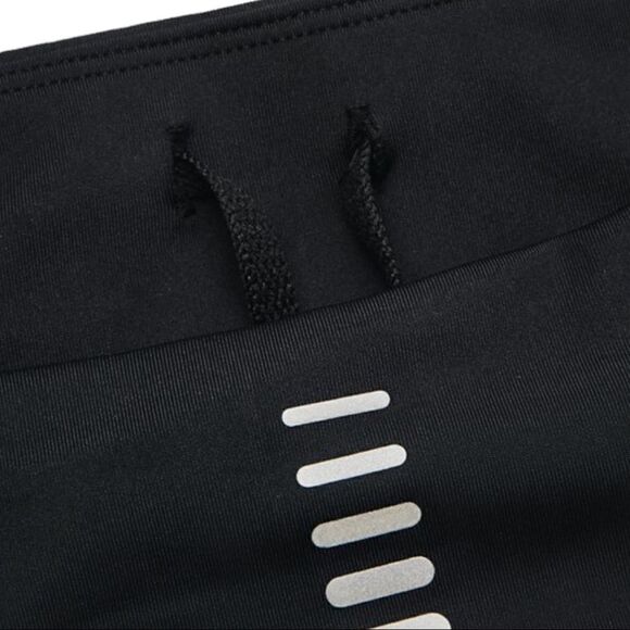 Under Armour Womens Mileage Capris in Black - Picture 3 of 10
